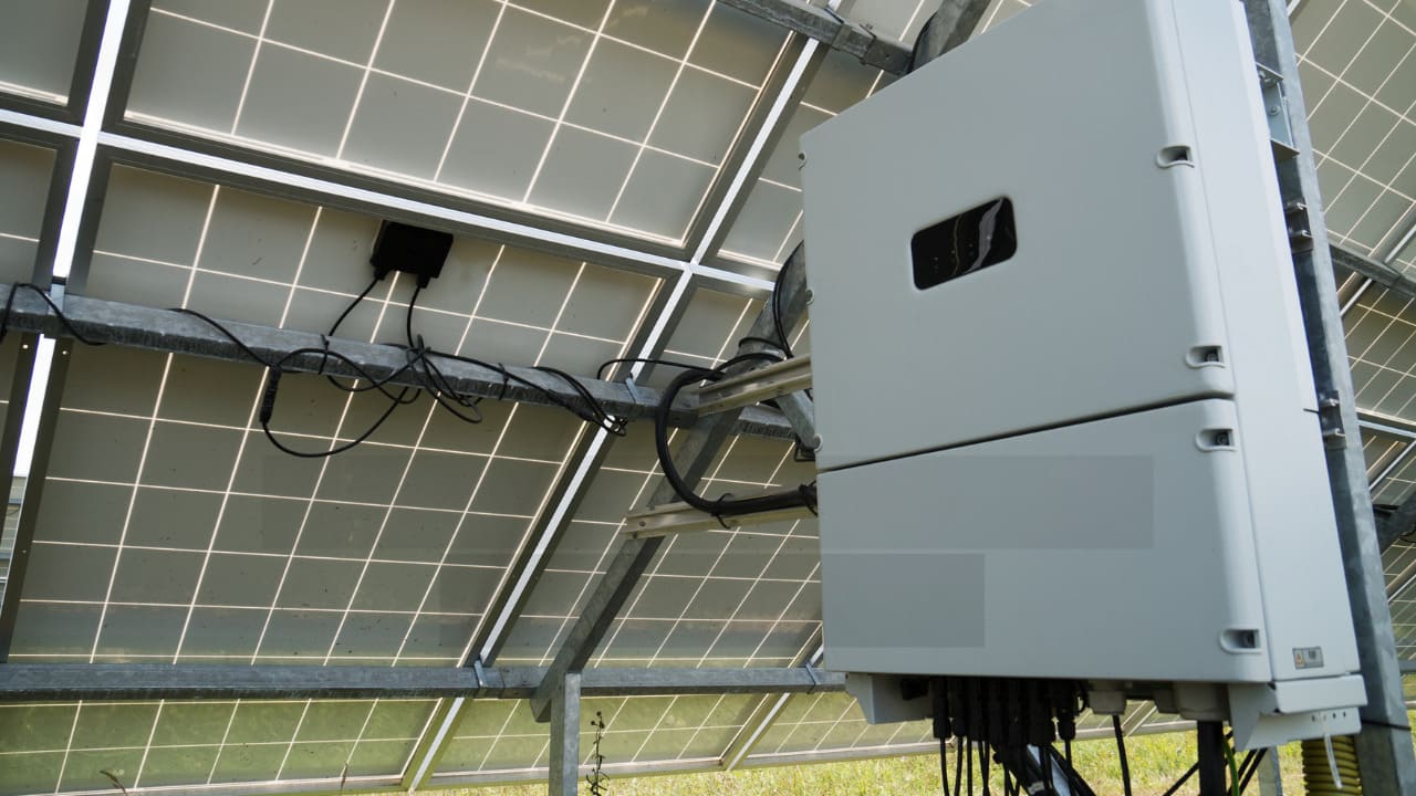 Como saber qual inversor solar é melhor?